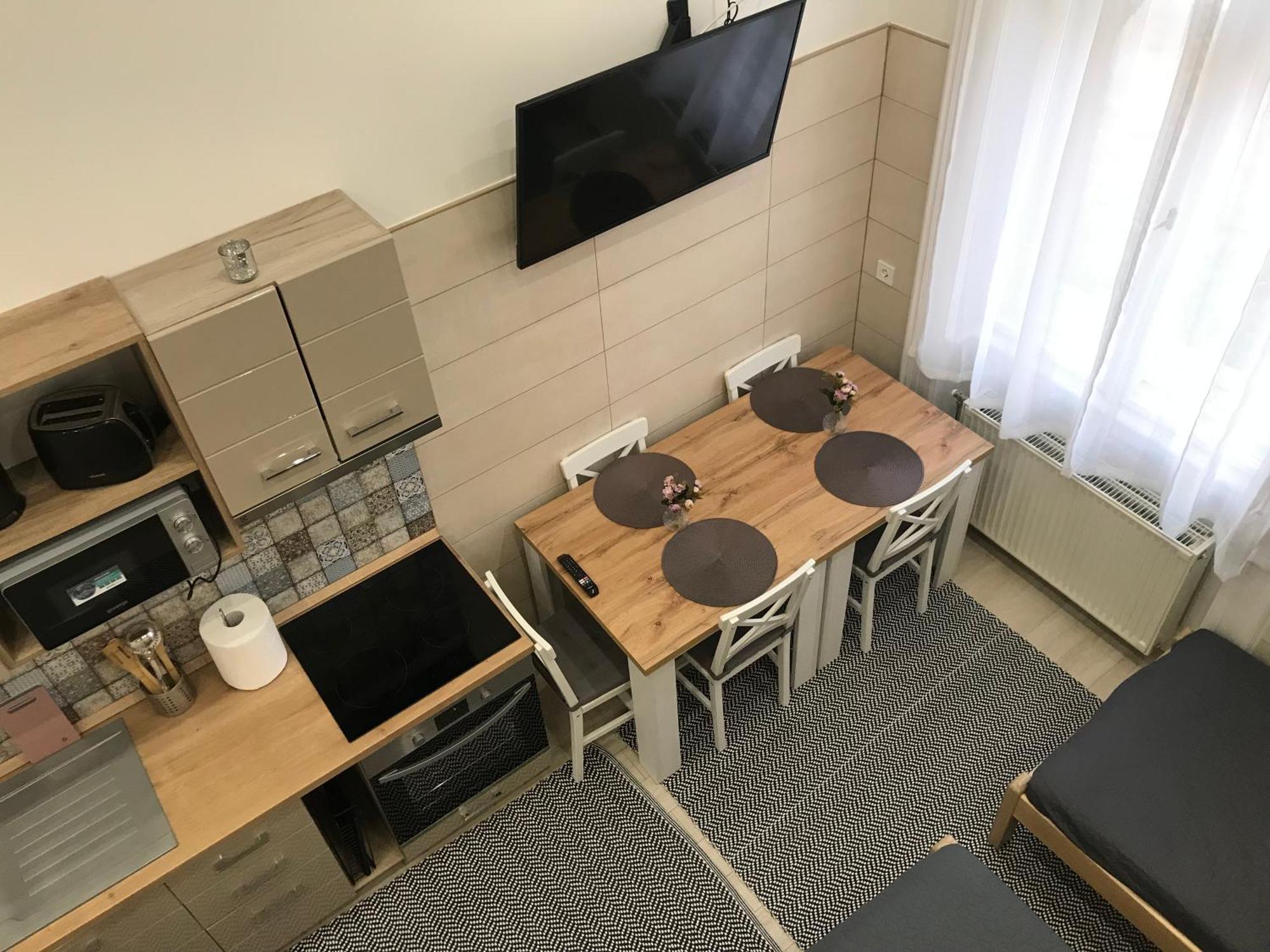 Mora Apartman 2 Kiskunfélegyháza Dış mekan fotoğraf